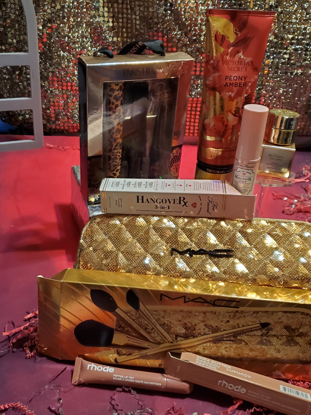 MAC Gold Sequin Makeup Brush Clutch With Upscale Beauty Bundle!!